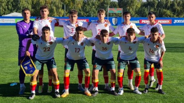 Юношите на България до 15 години пропуснаха шансовете си срещу Румъния