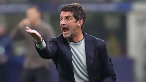  Кристиан Киву повежда олимпийския огън от Милано 