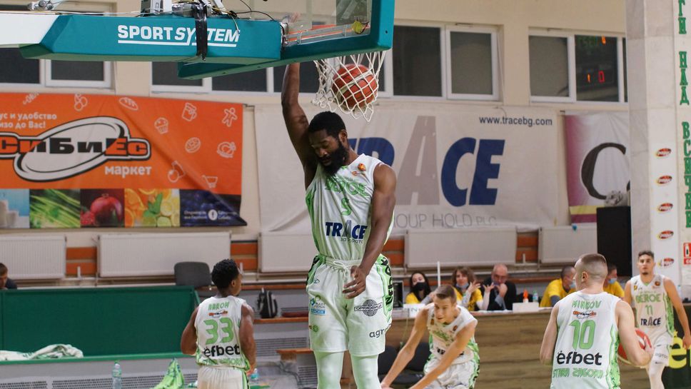 Берое не допусна изненада срещу Шумен, мощен "дабъл-дабъл" на Олека