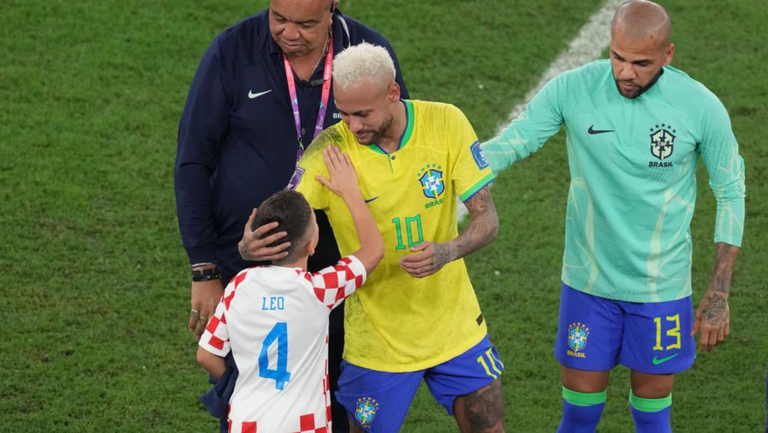 След края на мача между Бразилия и Хърватия спечелен от