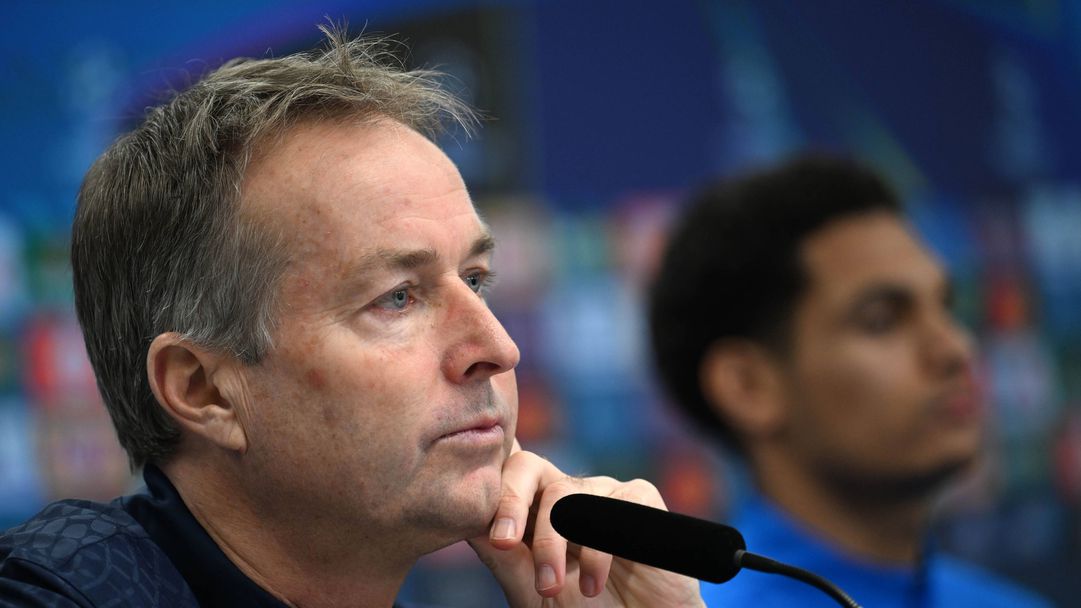 Каспер Юлманд няма да води Леверкузен срещу Нюкасъл