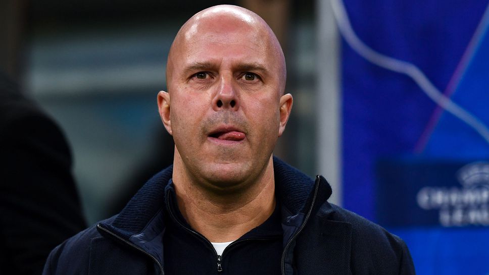 Мениджърът Арне Слот разполага с пълна подкрепа от привържениците на