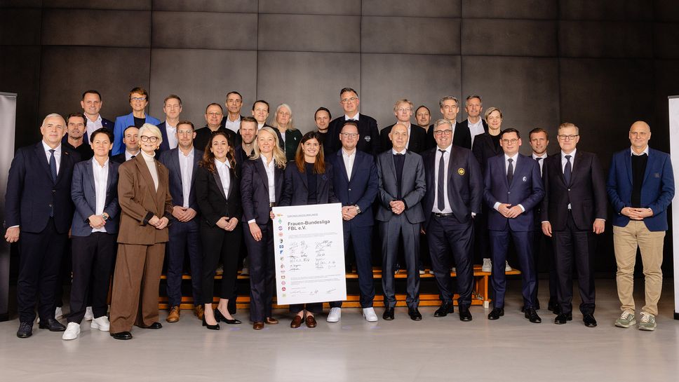 14 те клуба от женската Бундеслига основаха своя собствена организация