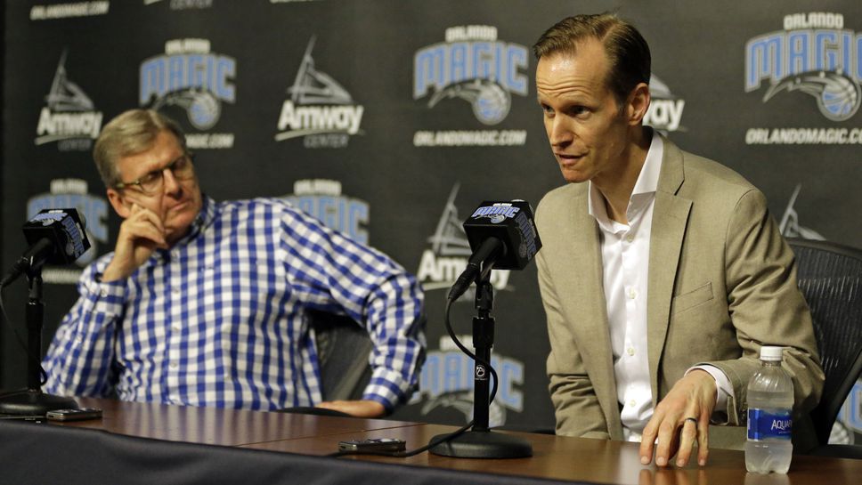 Нови договори за ръководството на "магьосниците"