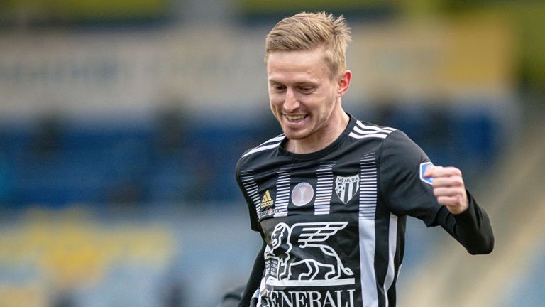  Лудогорец ще има сериозна конкуренция за подписа на Карничник 