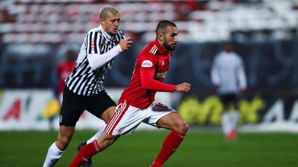 Избраха дата за отложените мачове