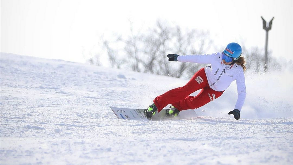 Неваксинирана олимпийска шампионка по сноуборд ще започне триседмична карантина преди Игрите в Пекин