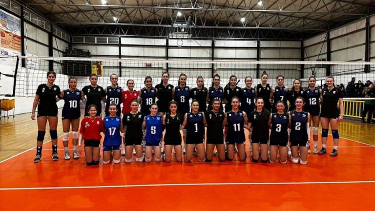 Националният отбор на България за жени под 17 години започна