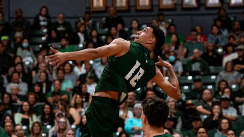 Кристиян Титрийски изригна с 28 точки при победа на Хавай в САЩ