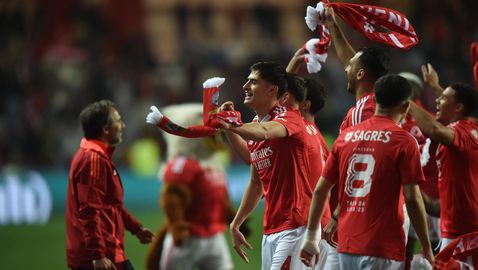 Бенфика вдигна Купата на лигата след драма с дузпи срещу Спортинг