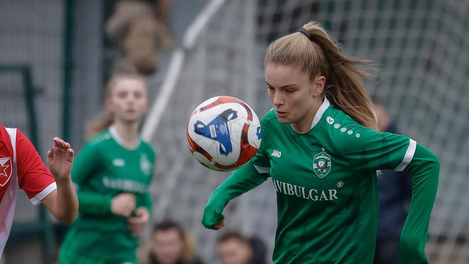 Още една родна националка подписа в Италия