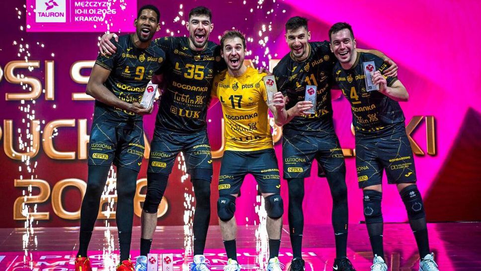 Капитанът на националния отбор на България Алекс Грозданов и съотборниците