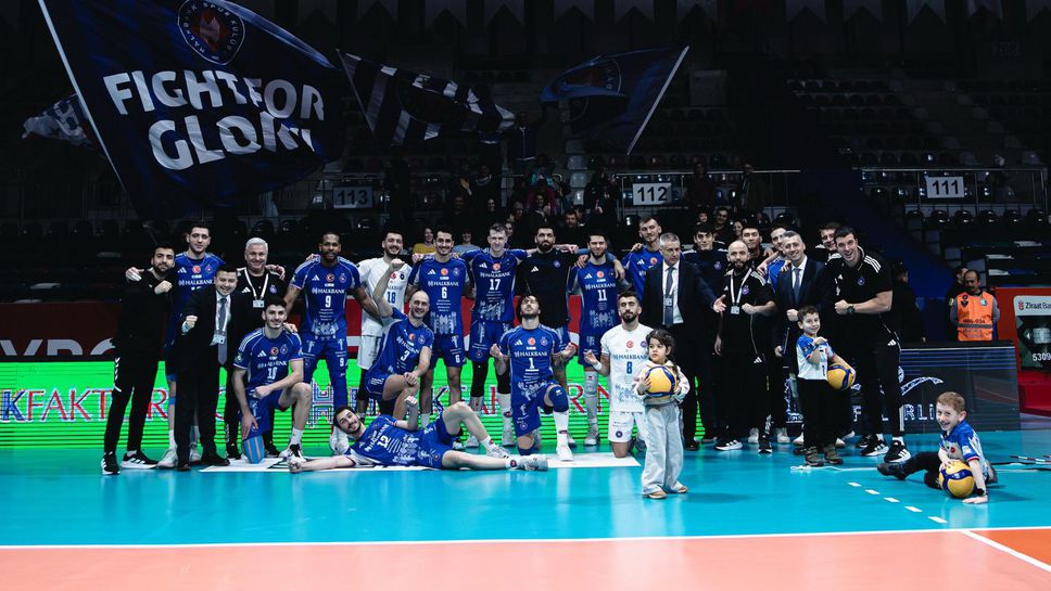 Отборът на Халкбанк Анкара в който играят бившите национали Матей