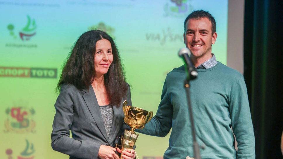 Състезателката по сноуборд Малена Замфирова е носителят на наградата Млад