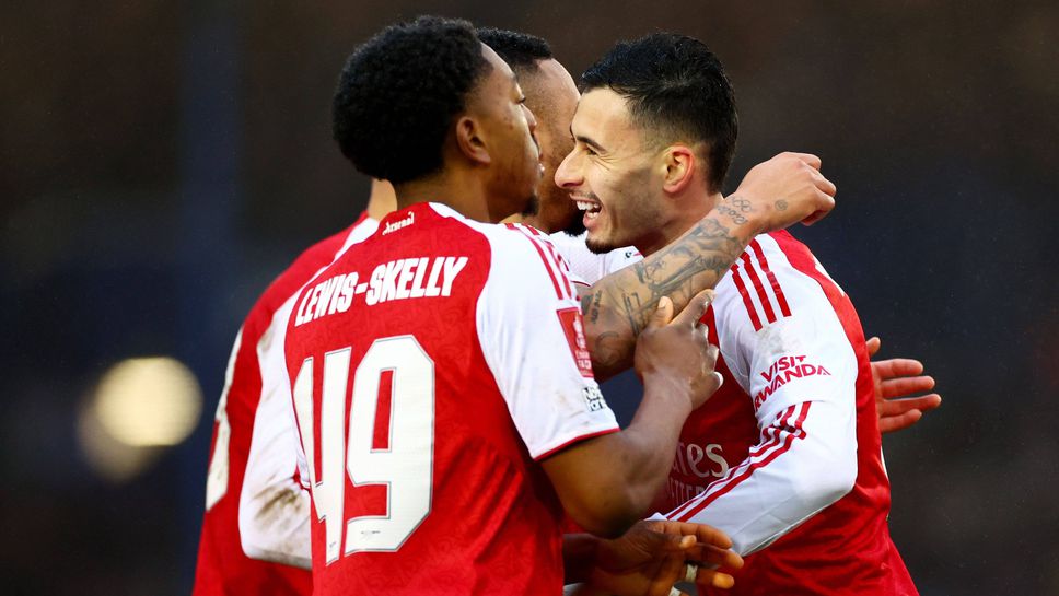 Три гола след ъглови удари и хеттрик на Мартинели донесоха победата на Арсенал