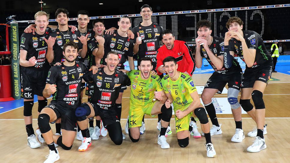 Националът Александър Николов и неговият Кучине Лубе Чивитанова записаха 9