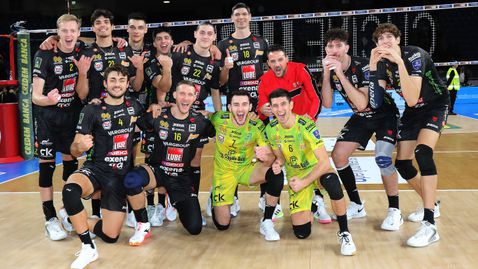 Супер Алекс Николов с 16 точки, Лубе се справи с Падуа на Борис Начев в Италия