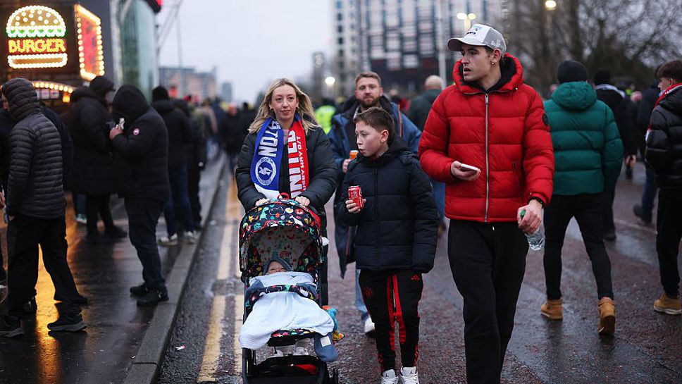 Ман Юнайтед - Брайтън, Флетчър прави три промени в състава на "червените дяволи", "чайките" също със сериозна ротация