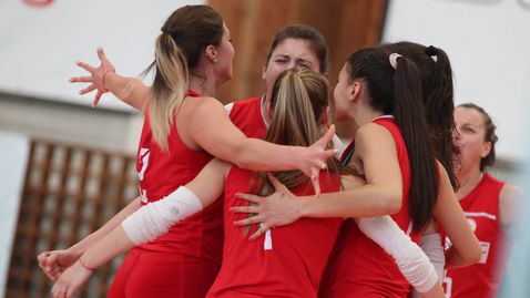 Волейболистките на ЦСКА се пребориха за второто място преди плейофите 🏐