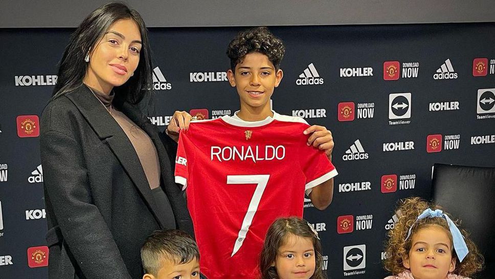 Синът на Кристиано Роналдо подписа с Манчестър Юнайтед