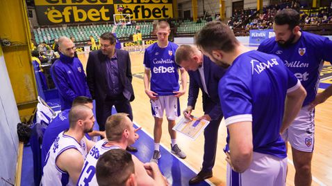 Спартак се завърна от двуцифрен пасив, за да срази Академик