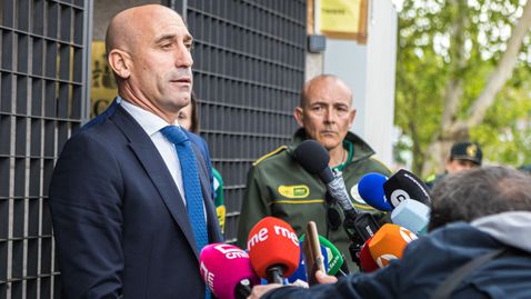 Рубиалес определи целувката с Ермосо като грешка, но настоява, че тя я променила мнението си