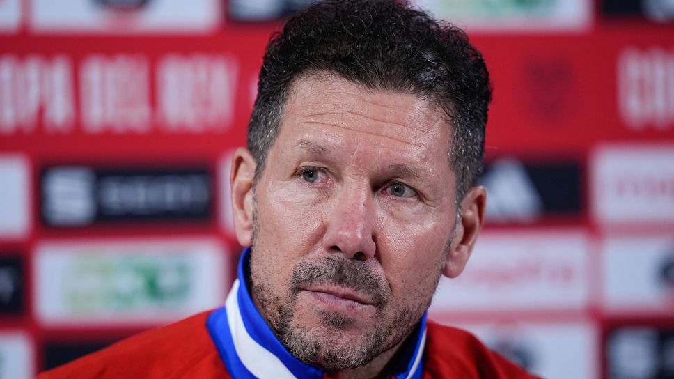 Наставникът на Атлетико Мадрид Диего Симеоне говори пред медиите преди