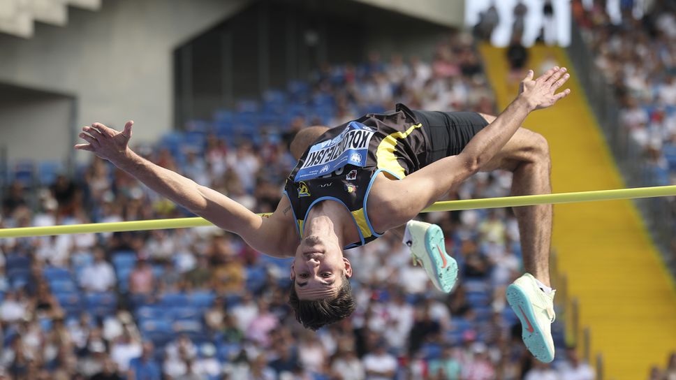 Полякът Матеуш Колоджиейски продължи отличното си начало на сезона печелейки