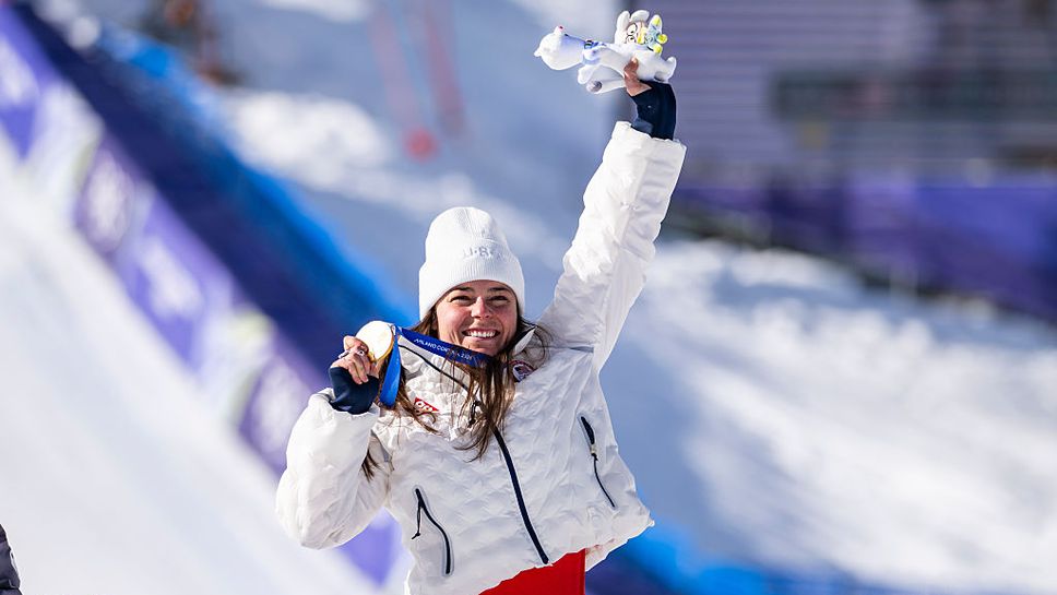 Подмениха счупения златен медал на Брийзи Джонсън
