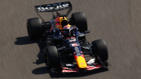 Техническият директор на Ред Бул се обяви против решението на Мерцедес