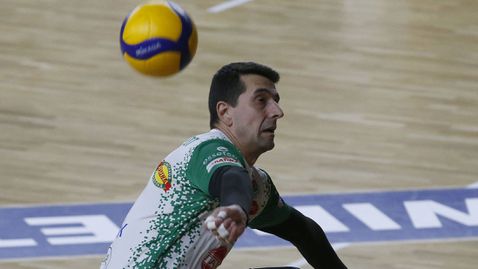  Александър Кордев остава в Добруджа 