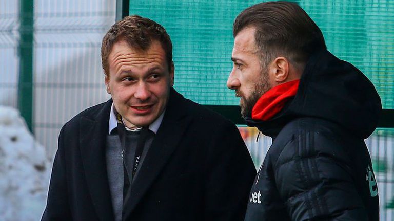 Ръководството на 1948 в лицето на изпълнителния директор Добрин Гьонов