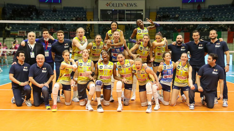 Христина Вучкова и Конеляно на крачка от Суперфиналите в Шампионската лига 🏐