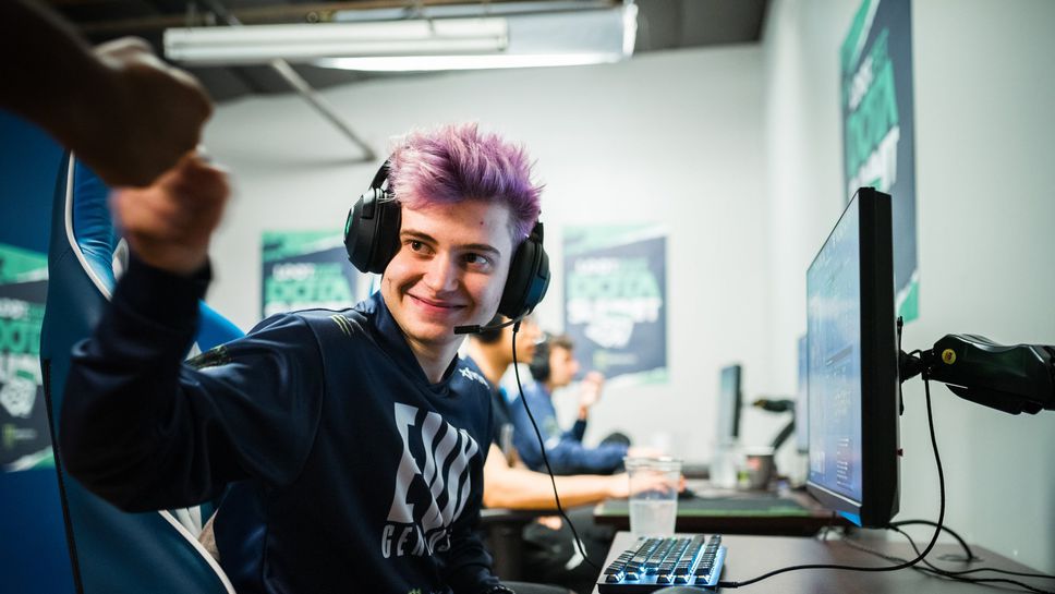 Талантът RAMZES ще замества в Hellraisers