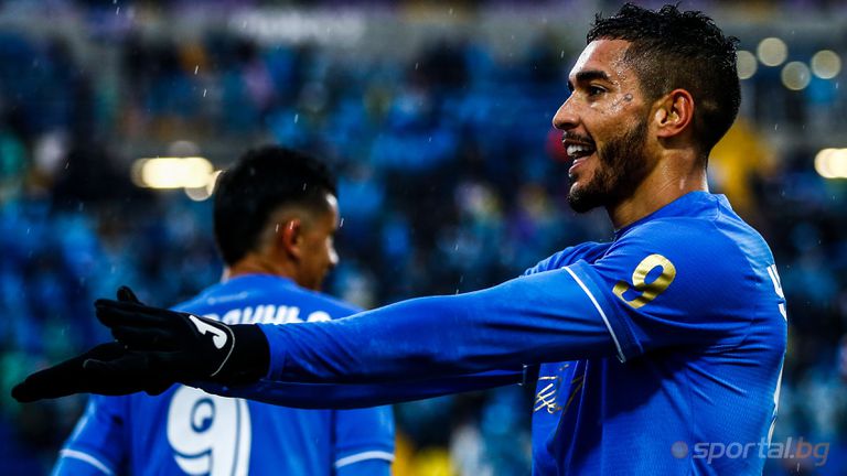 Треньорът на Левски Елин Топузаков ще може да разчита на