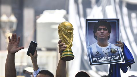 Задържаха свидетел по делото за смъртта на Марадона, грози го десетилетие затвор