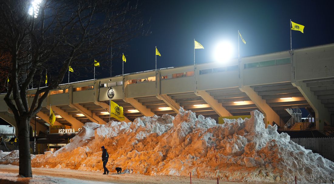 Лорд Бендтнер: Бодьо? Адски студено е и съблекалнята е нелепа