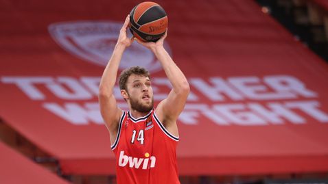 Огромно признание: Везенков е MVP на годината за Олимпиакос!🏀