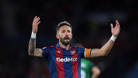  Капитанът на Леванте моли почитателите за амнистия 