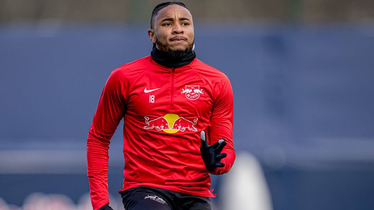 Нападателят на РБ Лайпциг Кристофър Нкунку поднови тренировки със съотборниците