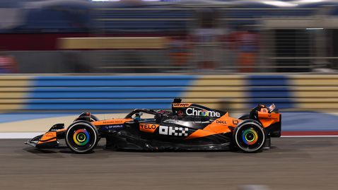  Пиастри поведе под прожекторите в Бахрейн, Макларън с убийствено преимущество 