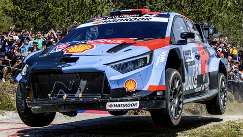 Адриен Фурмо се удари в стълб и отпадна от рали „Хърватия“