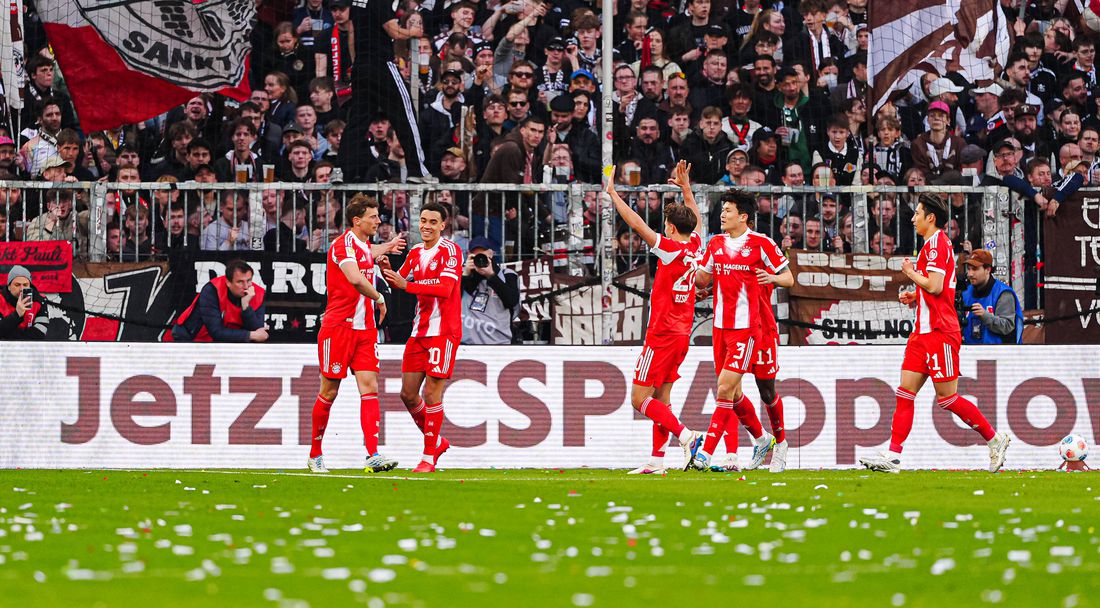 Байерн записа разгром, подобри рекорд и след седмица може да е шампион