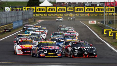 Новозеландец донесе първа победа за Тойота в Суперкарс