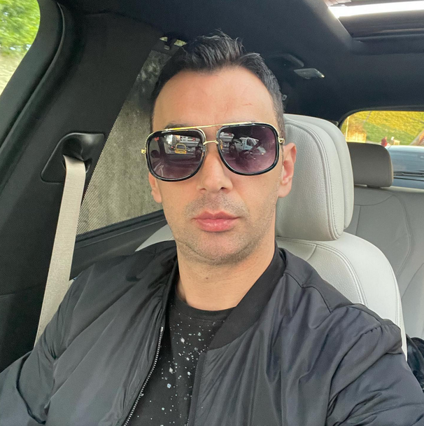  Алфред Продани 