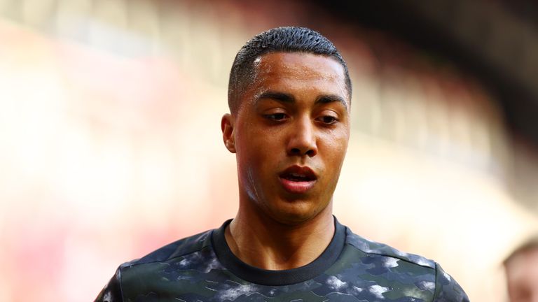  Арсенал следи обстановката към Тилеманс, Лестър е податлив да го продаде 