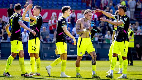  Впечатляващ поврат на ПСВ в добавеното време в дербито с Фейенорд разгоря още веднъж битката за купата 