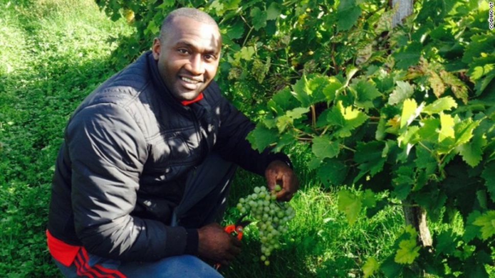 Бивш футболист произвежда коняк