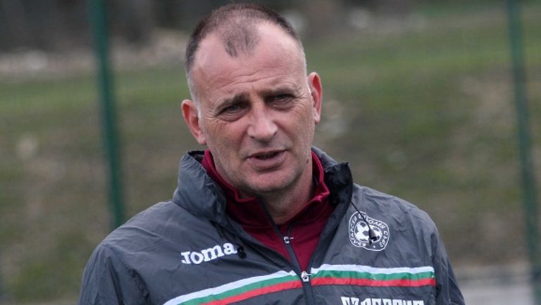 Тони Здравков обяви състава на България за мачовете с Франция и Черна гора