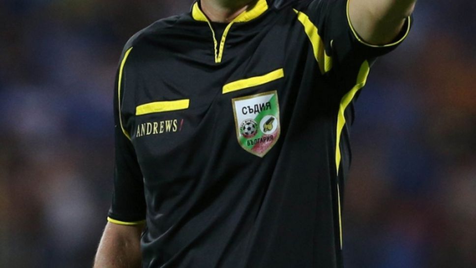 Докога ще продължава тази агресия? Изхвърлиха от футбола юноши, които са удряли съдията